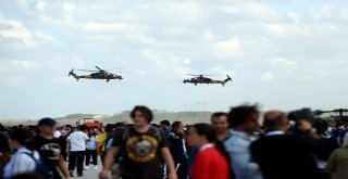 Atak Helikopterleri Harmandalı Oynadı