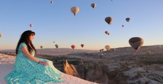 Balonlar Eşliğinde Muhteşem Manzara