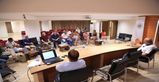 En İyi Zeytinyağını Üretmek İçin Toplandılar