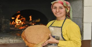 Bu Köy Buram Buram Ekmek Kokuyor