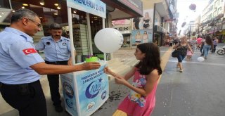 İskenderun Zabıtasından Çocuklara 192. Yıl Balonu