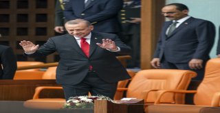 Cumhurbaşkanı Recep Tayyip Erdoğan, Yemin Töreninin Yapılacağı Tbmm Genel Kuruluna Geldi.