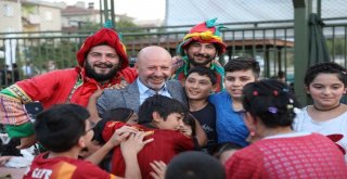 Çocukların Başkan Amca Sevgisi