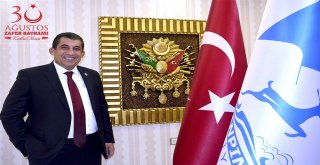 Başkan Atilladan Zafer Bayramı Kutlaması