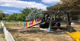 Büyükçekmecede Çocuk Parkı Kundaklandı