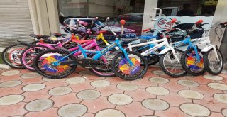 Bisikletliler Derneğinden 10 Kırsal Okula Bisiklet Bağışı