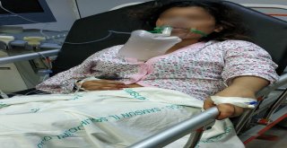 16 Yaşındaki Iraklı Kız Kendini Bıçakladı