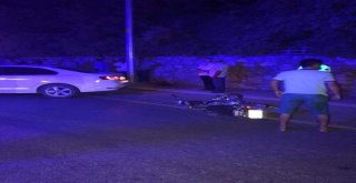 Antalyada Otomobil Motosiklet İle Çarpıştı: 2 Yaralı