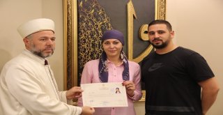 Alman Vatandaşı Natascha Nicole Ağlayarak Kelime-İ Şehadet Getirdi