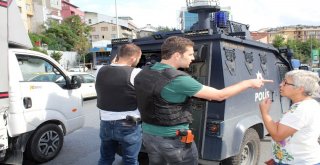 Şişlide Esnaf Kapkaççıyı Yakalayıp Polise Teslim Etti