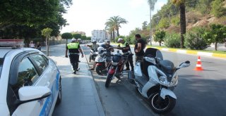 Emniyetten “Kasksız Motosiklet Kullanmayalım” Uyarısı
