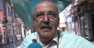 Esnaf Sıcaklara Çareyi Gölgelik Yaparak Buldu