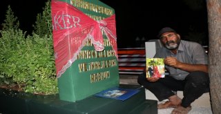 (Özel) Oğlunun Ölümüne Dayanamayan Baba Mezarı Başında Yatıyor