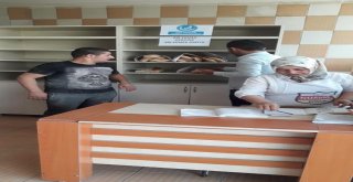 Ülkü Ocakları İlçe Temsilcileri De Askıda Ekmek Uygulamasına Başladı