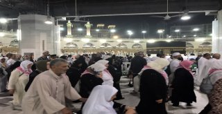 Müslümanlar Kabeye Akın Etti