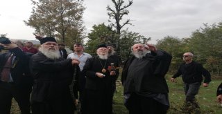 Bartholomeos, Tarihi Kiliseye Vatandaşın Pikabıyla Çıktı