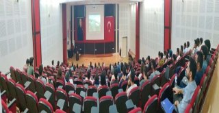 Diş Hekimliği Fakültesi Öğrencilerine Oryantasyon Sunumu