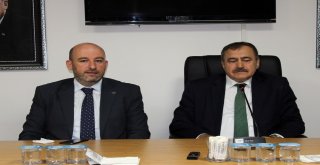 Veysel Eroğlundan, Ak Partiye Ziyaret