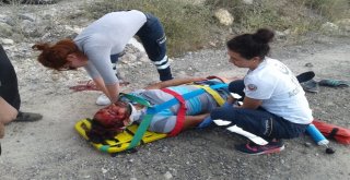 Kaskı Kafasına Değil Motora Takan Sürücü Kazada Ağır Yaralandı