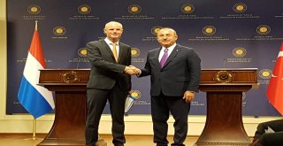 Bakan Çavuşoğlu: Ne Ben Ne De Cumhurbaşkanı Erdoğan Nazi Yorumunda Bulunmadı
