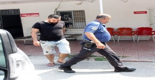 Polisi Darp Eden Travesti İle Sevgilisi Adliyeye Sevk Edildi
