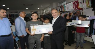 Beykoz Belediyesinden 7 Bin Öğrenciye Eğitim Desteği