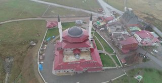 Padişah 4. Muradın Namaz Kıldığı Yere 12 Milyon Tllik Cami Yaptılar