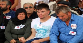 Şehit Anne Ve Oğluna Gözü Yaşlı Veda