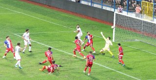 Spor Toto 1. Lig: Kardemir Karabükspor: 1 - Altınordu: 0 (İlk Yarı Sonucu)