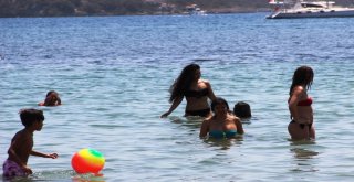 Tatilciler Bodruma Akın Akın Gelmeye Başladı