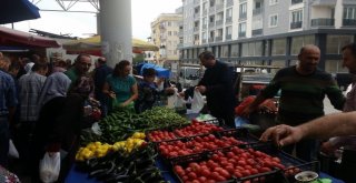 Başkan Işık Pazarın Nabzını Tuttu