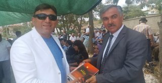Adıyamanlı Yazar Ispartada Kitaplarını İmzaladı