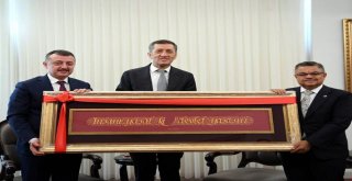 Vali Büyükakının Ankara Çıkarması