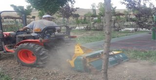 Sungurluda Park Ve Bahçeler Bayrama Hazırlanıyor