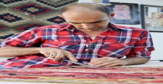 (Özel) Yüzlerce Yıllık Tarihi Halılar Aksarayda Yeniden Hayat Buluyor