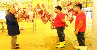 Başakşehirli Kasaplara Uygulamalı Kurban Kesim Eğitimi