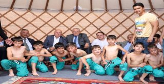 Erzurum Türk Oyunları Başladı