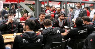 Türkiye Basketbol Federasyonu Ceosu Ömer Onanın Yeni Tantuni Restoranı Açıldı