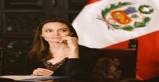 Jolie, Peruda Venezuelalı Mültecileri Ziyaret Etti