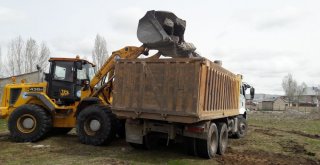 Çaldıranda 9 Metruk Yapı Yıktırıldı