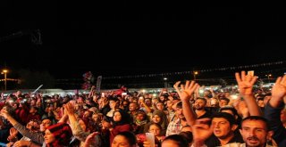 Seydişehirdeki Kalkınma Şöleni Uğur Işılak Konseriyle Sona Erdi