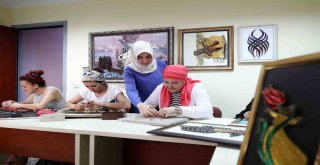 Bağcılarlı Kadınlar Stres Ve Sıkıntılarını Filografi Yaparak Atıyorlar