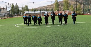 Köyün Altın Kızları Önyargıları Futsalla Yıktı