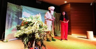 Nezaket Okulunda Tiyatro Eşliğinde Eğitim