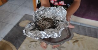 Küçük Kız Göktaşı Sandığı Taşın İncelenmesini İstiyor