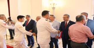 Vali Su, Kamu Görevlileri Ve Vatandaşlarla Bayramlaştı