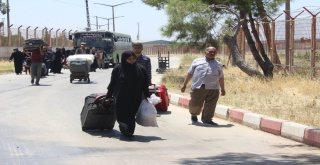 42 Bin Suriyeli Türkiyeye Döndü