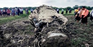 Myanmarda Askeri Uçaklar Çarpıştı: 3 Ölü