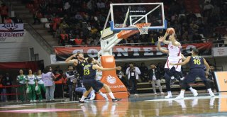 Tahincioğlu Basketbol Süper Ligi: Gaziantep Basketbol: 55 - Fenerbahçe: 67