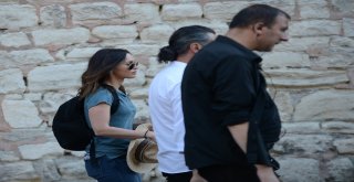 (Özel) Megan Fox Belgesel Çekimi İçin Annesi İle İstanbula Geldi